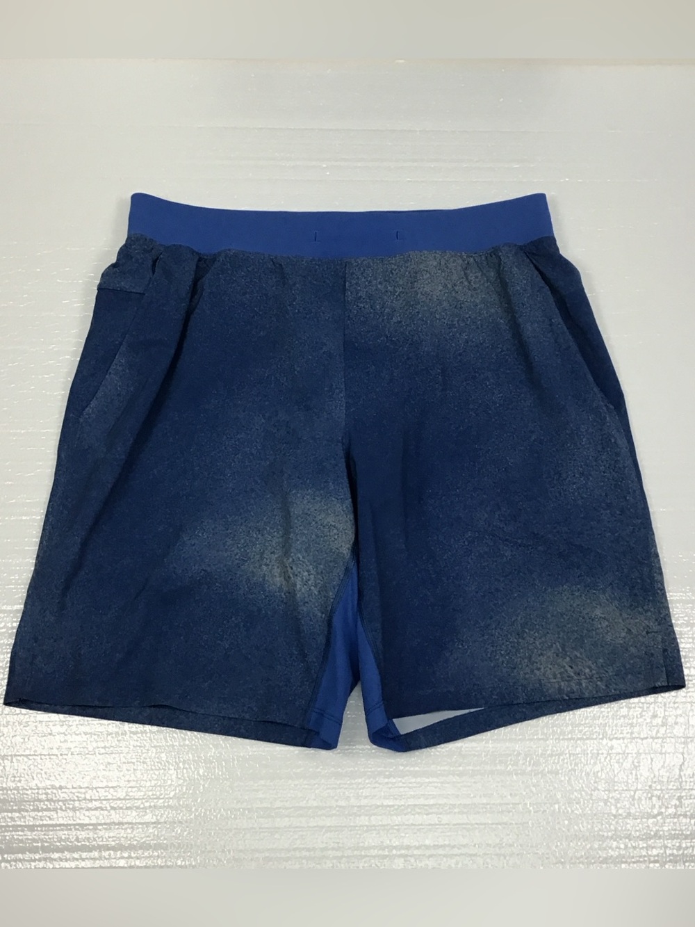 Lululemon men’s athletic shorts XL